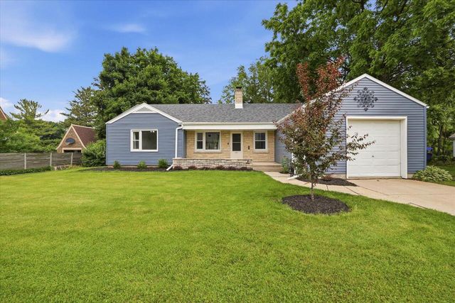 187 W Oak Grove STREET, Juneau, WI 53039