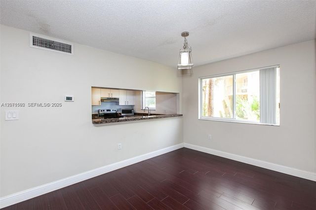 771 N Pine Island Road 214, Plantation, FL 33324