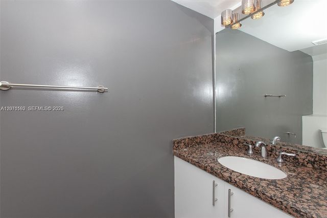 771 N Pine Island Road 214, Plantation, FL 33324