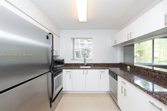 771 N Pine Island Road 214, Plantation, FL 33324