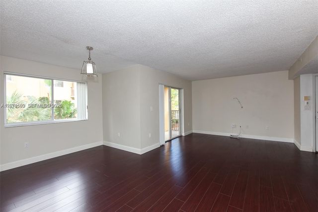 771 N Pine Island Road 214, Plantation, FL 33324