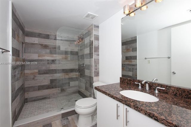 771 N Pine Island Road 214, Plantation, FL 33324