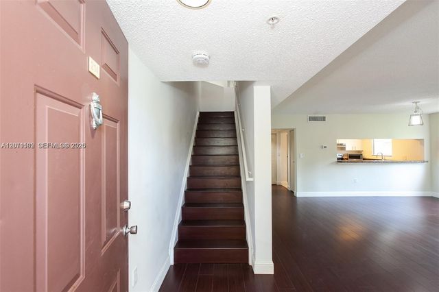771 N Pine Island Road 214, Plantation, FL 33324