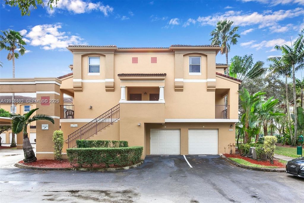 771 N Pine Island Road 214, Plantation, FL 33324