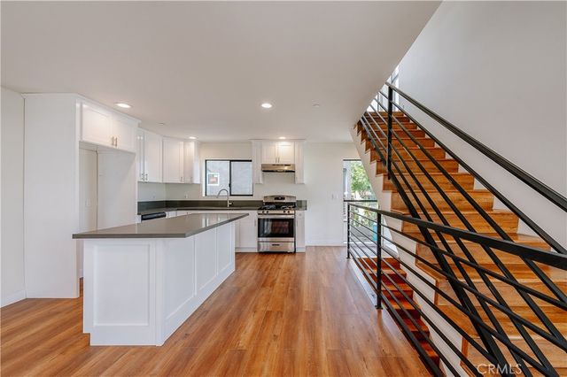 11508 Emelita Street 11510, North Hollywood, CA 91601