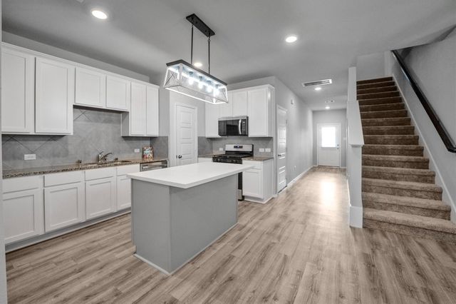 438 Camas Creek Lane, Magnolia, TX 77354