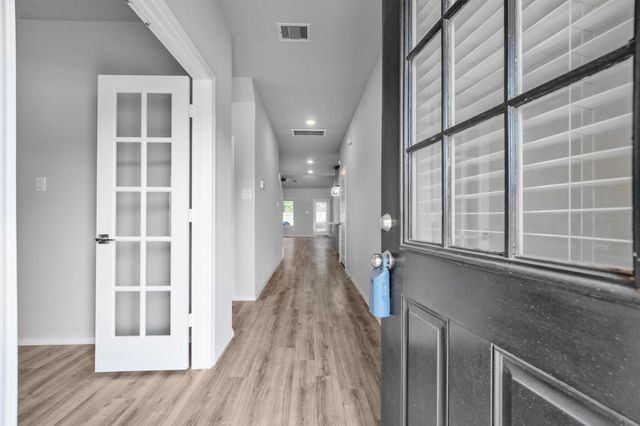 438 Camas Creek Lane, Magnolia, TX 77354