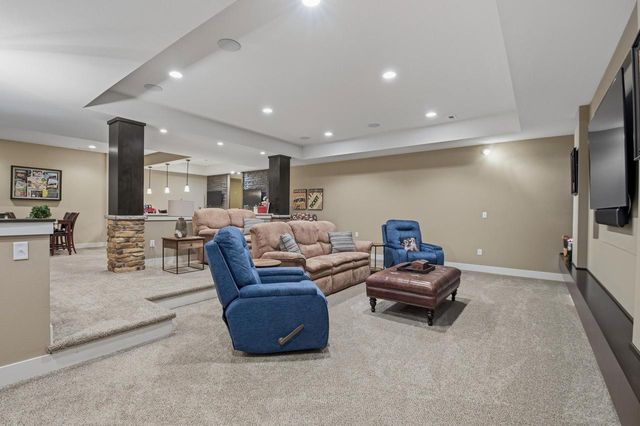 236 Four Winds COURT, Hartland, WI 53029