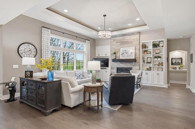 236 Four Winds COURT, Hartland, WI 53029