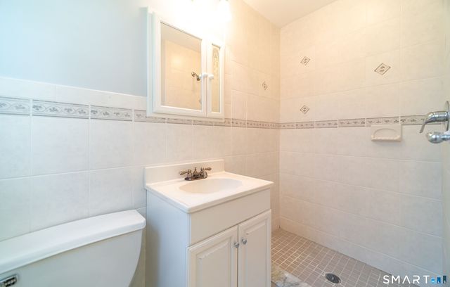 200 Howard Drive, Hamden, CT 06514