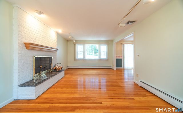 200 Howard Drive, Hamden, CT 06514