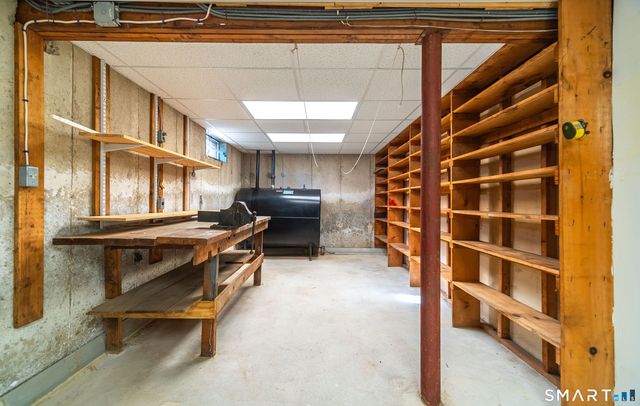 200 Howard Drive, Hamden, CT 06514