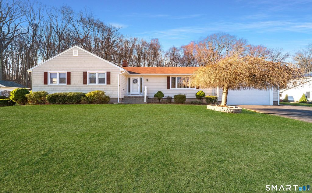 200 Howard Drive, Hamden, CT 06514