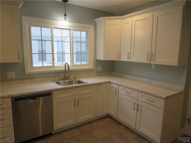 1725 James Street 1, Syracuse, NY 13206