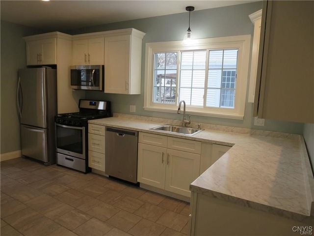 1725 James Street 1, Syracuse, NY 13206