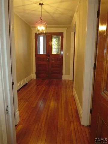 1725 James Street 1, Syracuse, NY 13206