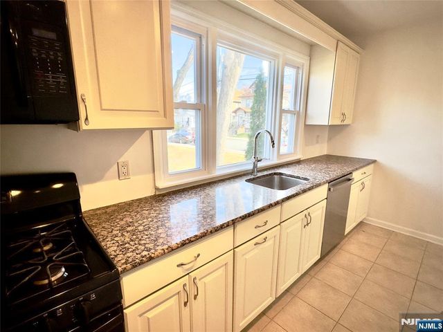 575 Saint Pauls Avenue 1, Cliffside Park, NJ 07010