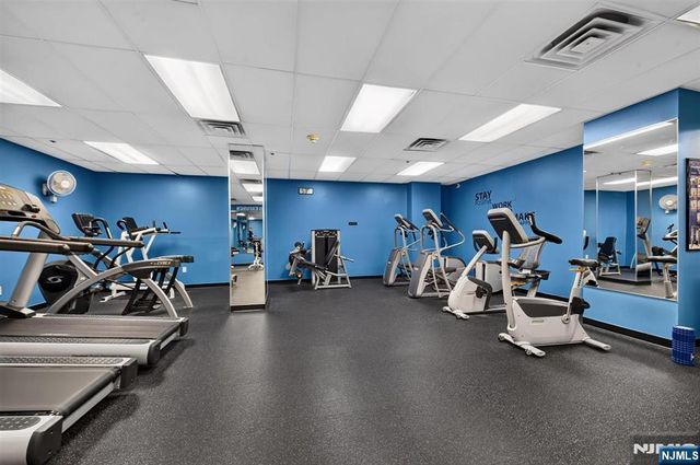 2 Constitution Court 1008, Hoboken, NJ 07030