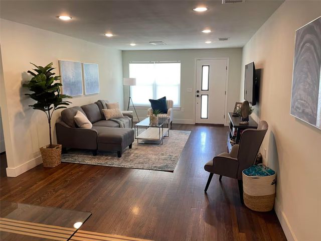 1406 Brentwood ST 1, Austin, TX 78757