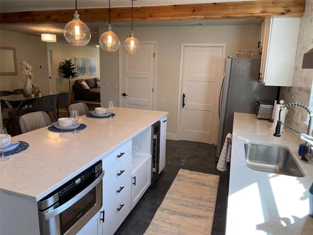 1406 Brentwood ST 1, Austin, TX 78757