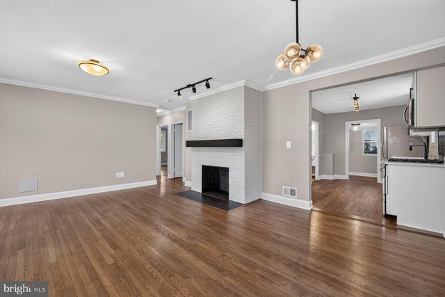 911 NEWHALL ST, Silver Spring, MD 20901