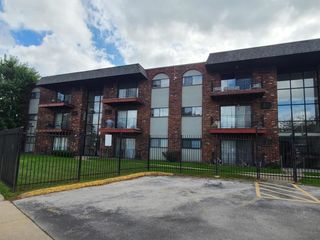 13707 S Stewart Avenue 3E, Riverdale, IL 60827