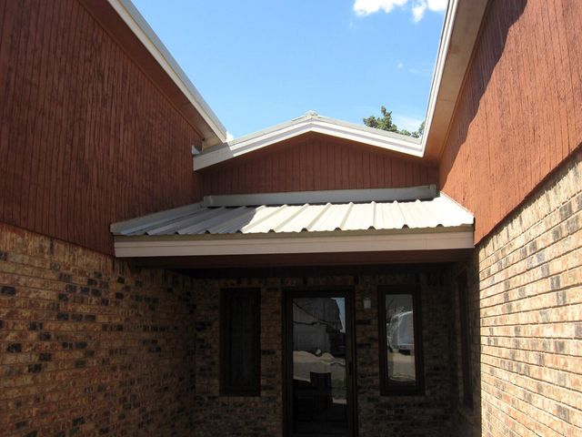 311 Douglas Street, Levelland, TX 79336