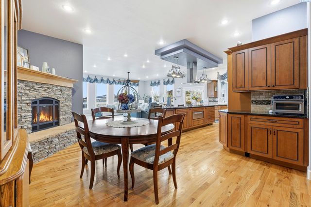 108133 E 217 Pr Se, Kennewick, WA 99338