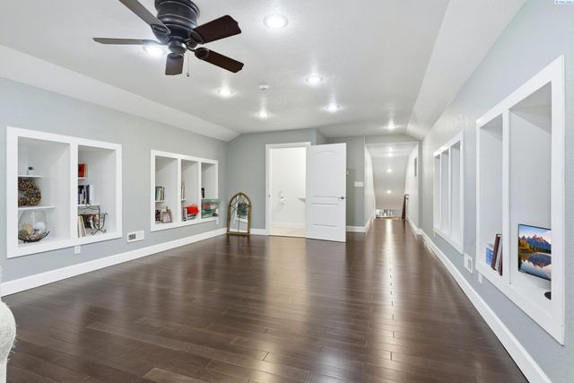 108133 E 217 Pr Se, Kennewick, WA 99338