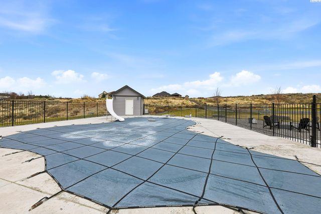 108133 E 217 Pr Se, Kennewick, WA 99338