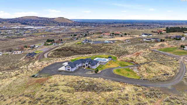 108133 E 217 Pr Se, Kennewick, WA 99338