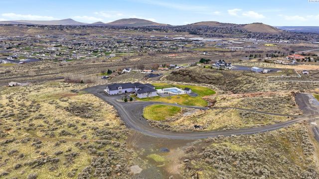 108133 E 217 Pr Se, Kennewick, WA 99338