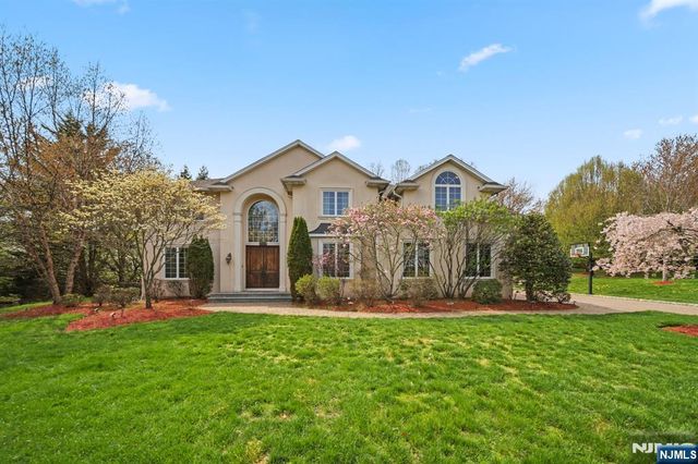 43 Beverly Road, Hillsdale, NJ 07642