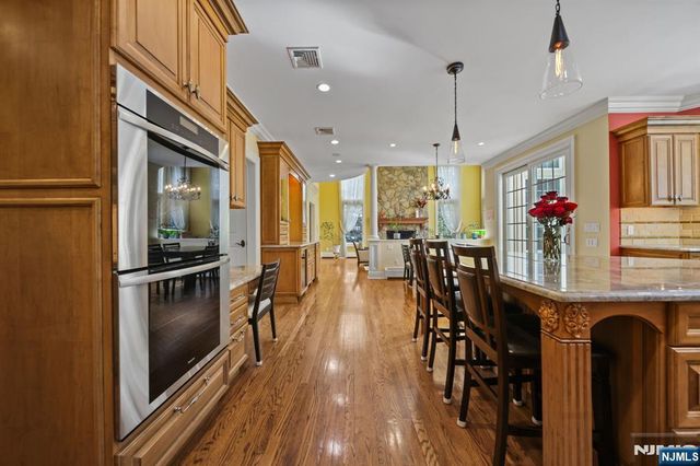 43 Beverly Road, Hillsdale, NJ 07642