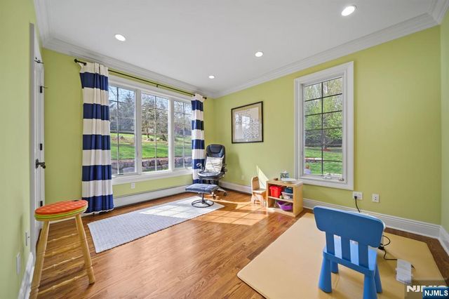 43 Beverly Road, Hillsdale, NJ 07642