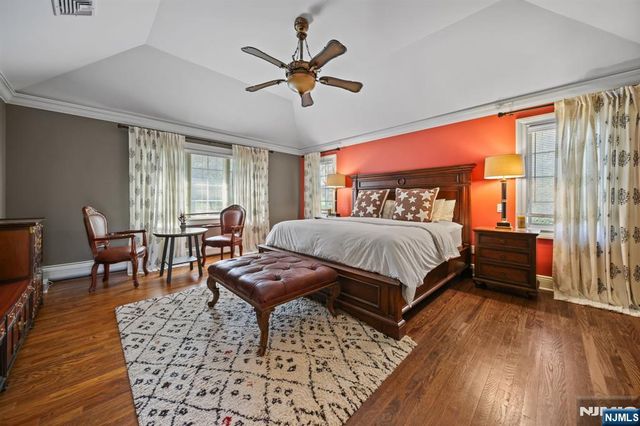 43 Beverly Road, Hillsdale, NJ 07642