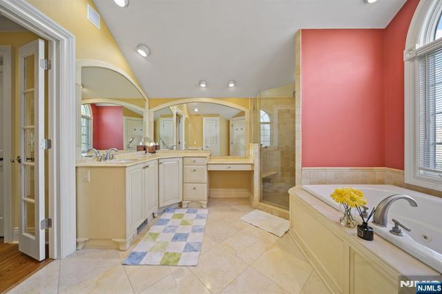 43 Beverly Road, Hillsdale, NJ 07642