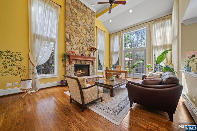 43 Beverly Road, Hillsdale, NJ 07642