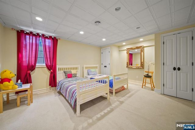 43 Beverly Road, Hillsdale, NJ 07642