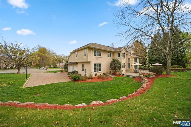 43 Beverly Road, Hillsdale, NJ 07642