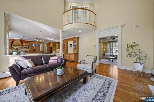 43 Beverly Road, Hillsdale, NJ 07642