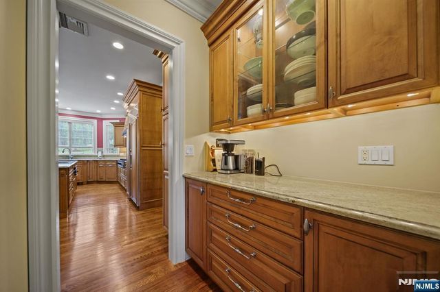 43 Beverly Road, Hillsdale, NJ 07642