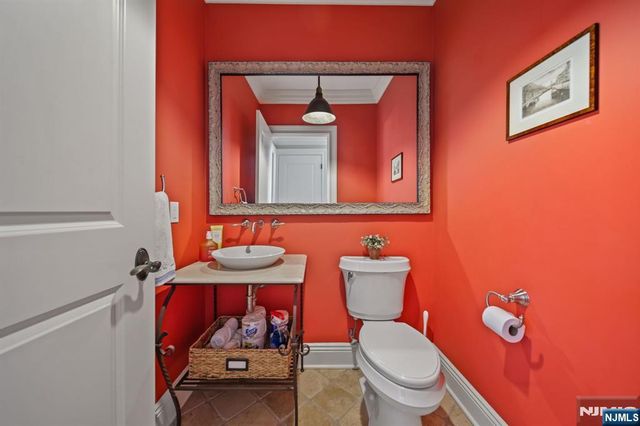 43 Beverly Road, Hillsdale, NJ 07642