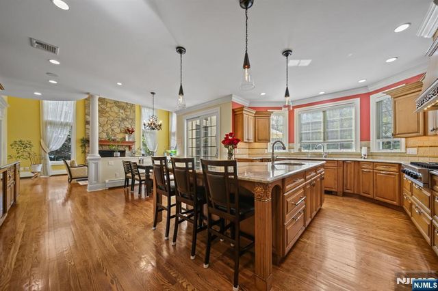 43 Beverly Road, Hillsdale, NJ 07642