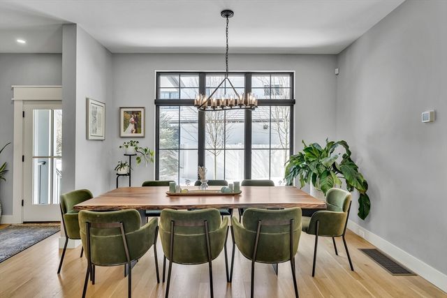 32 Lantern Lane, Wellesley, MA 02481