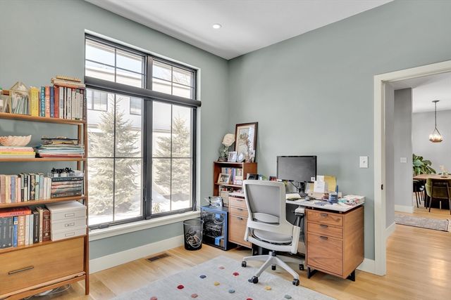 32 Lantern Lane, Wellesley, MA 02481