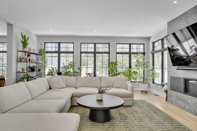 32 Lantern Lane, Wellesley, MA 02481