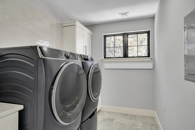 32 Lantern Lane, Wellesley, MA 02481