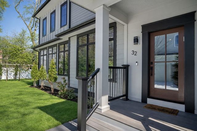 32 Lantern Lane, Wellesley, MA 02481