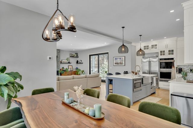 32 Lantern Lane, Wellesley, MA 02481